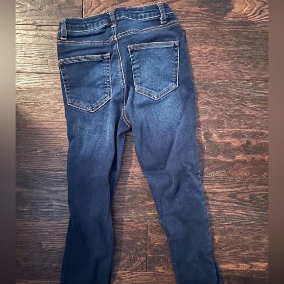 Dark wash ripped skinny jeans - Picture 3 of 3